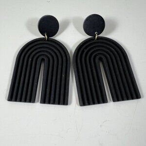 Black Rainbow Arch Dangle Earrings Modern Geometric Design Lightweight Statement